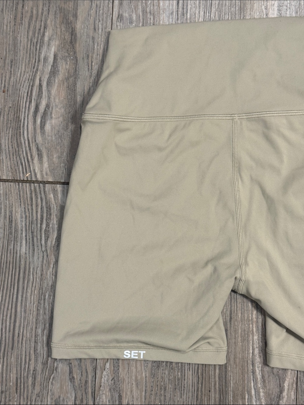 Set Active Shorts - Picture 2 of 5
